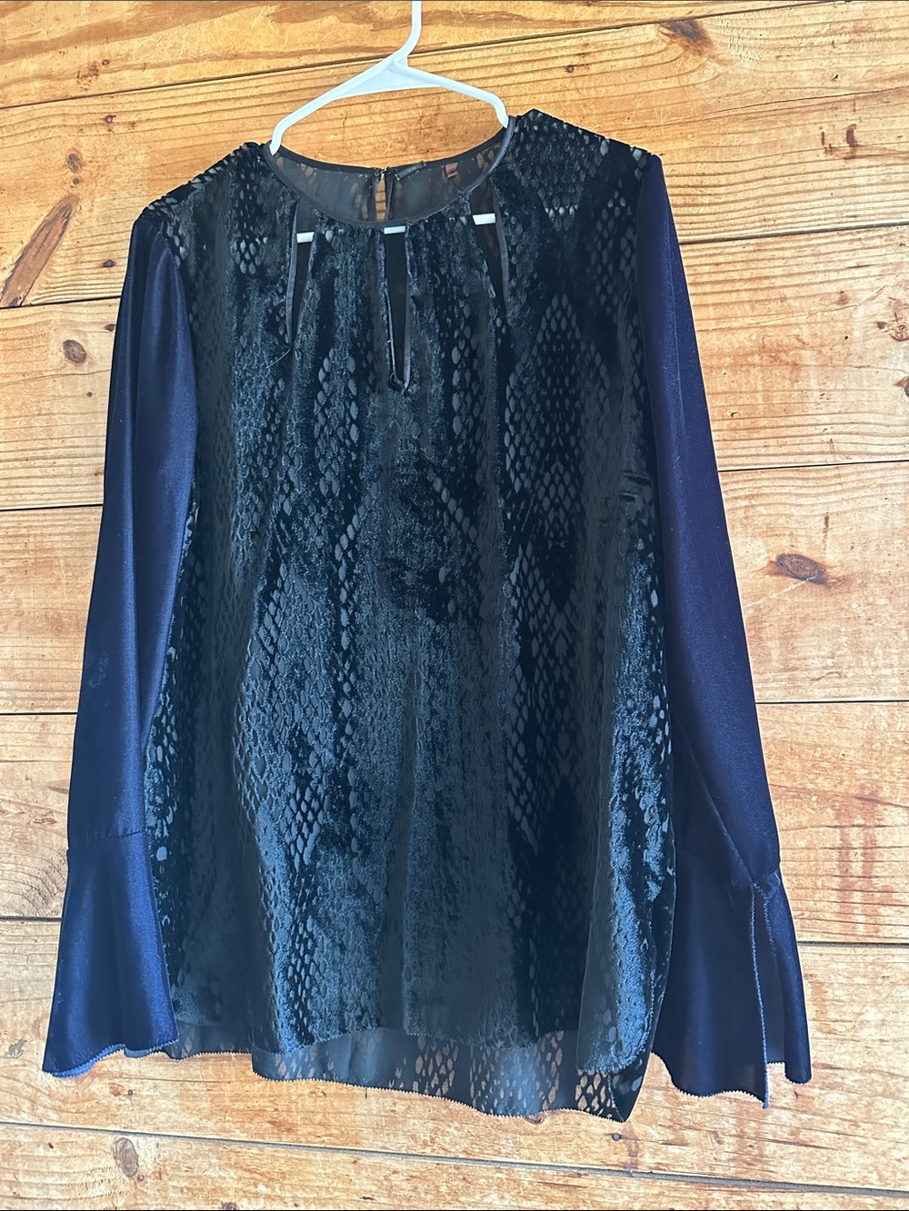 Elie Tahari Navy and Black Velvet-Texture Keyhole Blouse